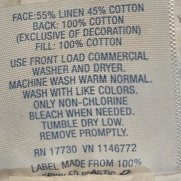 Simply Shabby Chic White Quilt with Lace Trim. Twin - Picture 7 of 7